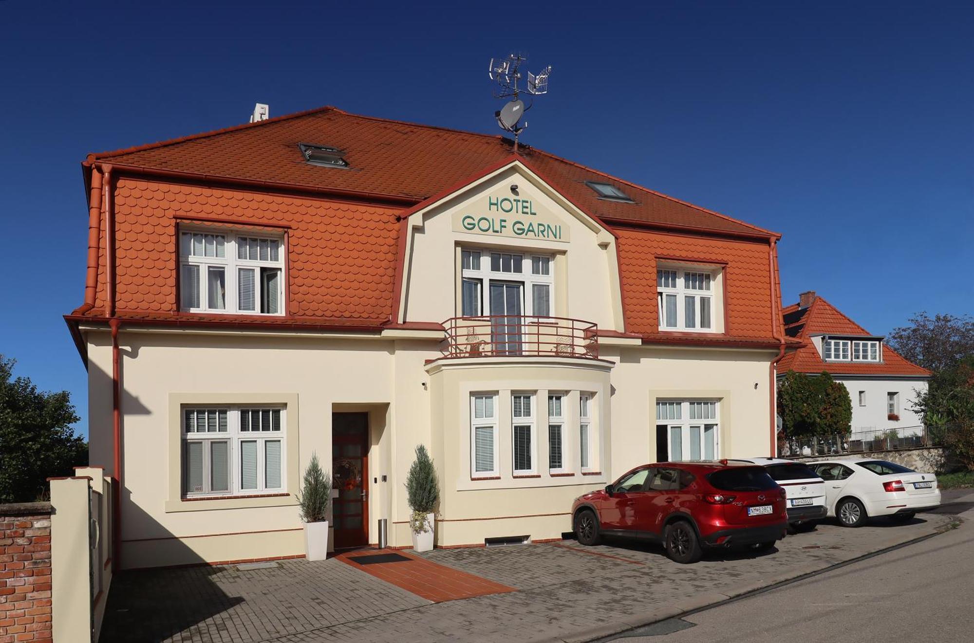 Boutique Golf Garni Готель 3*